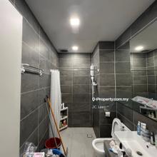 Freehold with fully furnished, studio unit, suitable for investment 
