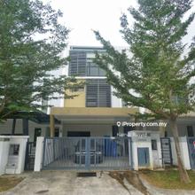 3 Storey Superlink for Sale in Laman Glenmarie 2