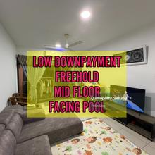 Low Downpayment / Freehold / Mid Floor / Facing Pool