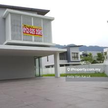 Big parking corner 2storey bungalow land8056sf 6room big hall freehold