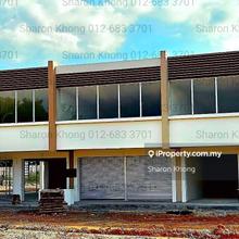 High Ceiling shoplot for rent at Kesuma Square