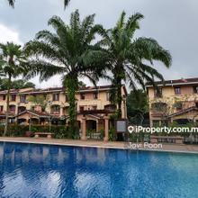 Villamas resort style home 