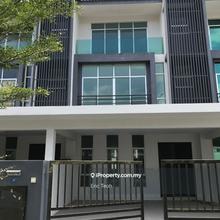 3 Storey Terrace house for Sale