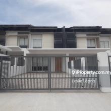 Partly Furnished Garland Residence kota emerald rawang for rent