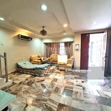 Terrace house for Sale