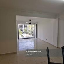 Cyberjaya 3rooms 2baths last unit only rm220k for sell!!