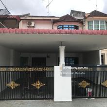 Teres 2 Tingkat, Taman Banang Heights, Batu Pahat, Johor.