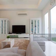 Ariza Seafront Terrace, Private Access to Straits Quay Mall Next Door