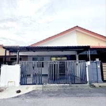 Kluang  Spacious 1-Storey Home  Move-In Ready