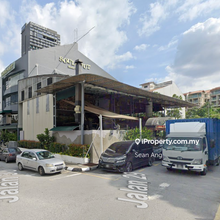 Very limited Corner that near to ample parking
