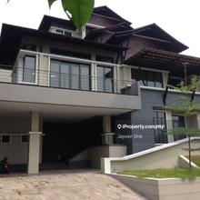 3.5 Storey luxury bungalow unit at country heights damansara Forsale