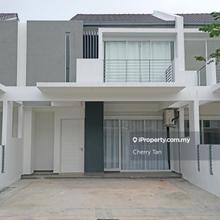 Terrace house for Sale