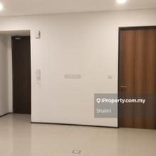 Fennel 3-bedroom unit with 3 parking bays for sale!