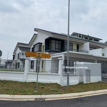 Semi-D house for Sale