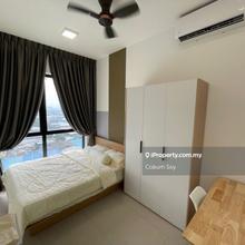 Sqwhere medium room for rent