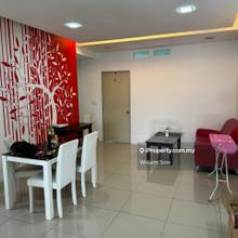 Well maintained, walking distance to IMU, LRT & Columbia Hospital