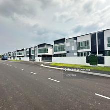 1.5 Storey Taman Saga Semi D Brand New Warehouse For Rent