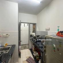 Pangsapuri Raya, Bandar Country Homes, Rawang, 3room 2bath Freehold