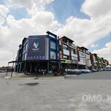 Batu Belah 3 Sty Shoplot Facing Main Road 20x93 Long Size Shop