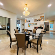 3.5 storey bungalow with lift