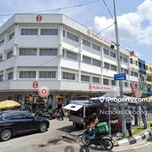 4 storeys shop lot , facing main road , same row public bank