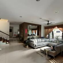 House blend styles for an elegant, tranquil vibe. Gated n Guarded