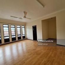 Bandar Kinrara Hening 2.5 Storey Vacant Unit On Sales! Limited Unit!