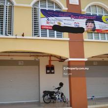 Facing main road 2 adjoining first floor Plaza Jelutong shoplot rent