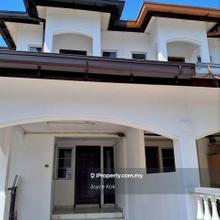 Exclusive listing - keys on hand 