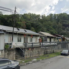 Salak south kampung landed 3 feet  brick single storey 4000 sqft 