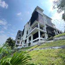 Freehold Hill Top Semi D - Big n Square all bedrooms, Extra Big Garden