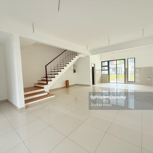 City Of Elmina : llham Residence 2 2sty 20x60 basic unit for rent