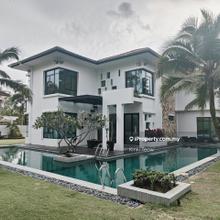 Horizon Hills Double Storey Bungalow with Swimming Pool