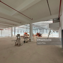 Semi detached factory in Austin for rent