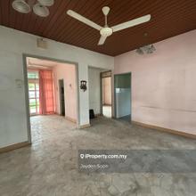 Minden Heights 2-Storey Huge Bungalow for Rent