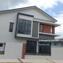 Corner 2 storey terrace house 