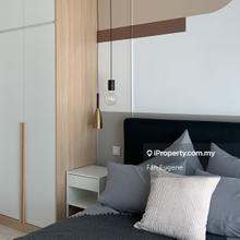 Ready move in, beside ioi city mall & shop, free furnished & reno