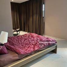 Cyberia Crescent 1, 2 storey ,4 rooms for sale Corner unit Rm350k