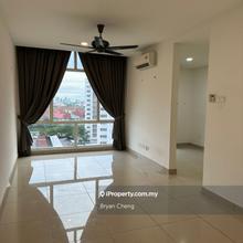 2 room with curtain 
