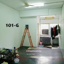 Facing parking Bukit Tinggi 2nd floor shop office below market 100k 