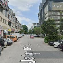Shop / Warehouse At Bandar Bukit Puchong for Rent 