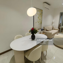 Cozy One Bedroom, KL Tower view with Balcony, Brand New Fully Furnish.