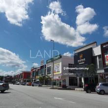 Corner unit facing road