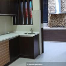 South facing 2.5-storry with full renovation & extension. Move in cond