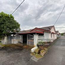Single Storey By The Lake @ Bukit Sentosa - For Sale