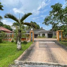 Demak Jaya, Jalan Bako Petra Jaya, Kuching single storey bungalow.