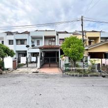 Prime location! Freehold Good condition! View to offer.