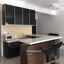 Baystar condo queensbay move in condition 2248sf 2cp rare nice