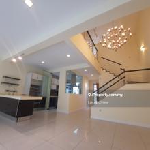 Zenia parkhome opposite of waterfront desa parkcity ,strategic locati 