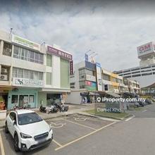 2 adjoining unit Facing main road nearby Gm Klang Ample parking space 